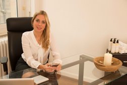 Camille Becht spécialiste du Massage en Alsace : Massages à domicile - Formations - Cosmétiques - Gestion de spa hôteliers in Strasbourg