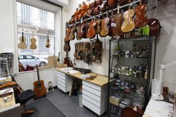 Atelier LARROQUE - Luthiers & Archetiers - Toulon Photo