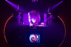 Plug And Dance : une remorque sono mobile, un DJ Mariage à Grenoble, soirée DJ pour les Entreprises et soirées Privées pour les Particuliers à Grenobl in Grenoble