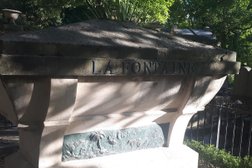 Tombes de Molière et de La Fontaine in Paris